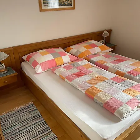 2 Hébergement de vacances *